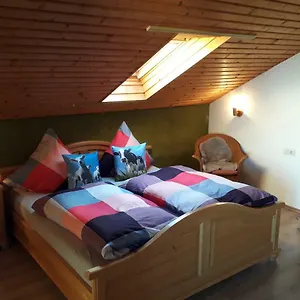 Apartment Ferienwohnung Holzwurm, Bad Kohlgrub